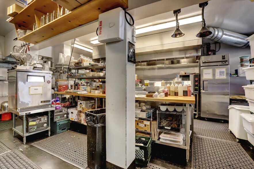 More Photos Of 233 Broad St, Nevada City Hotel For Sale