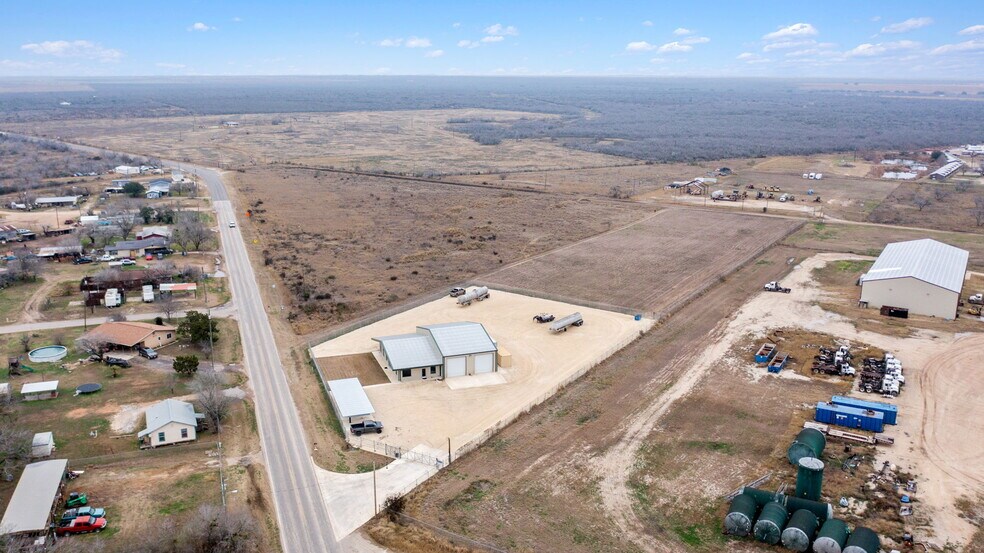 More Photos Of 200 N Yule Ave, Charlotte Office For Sale