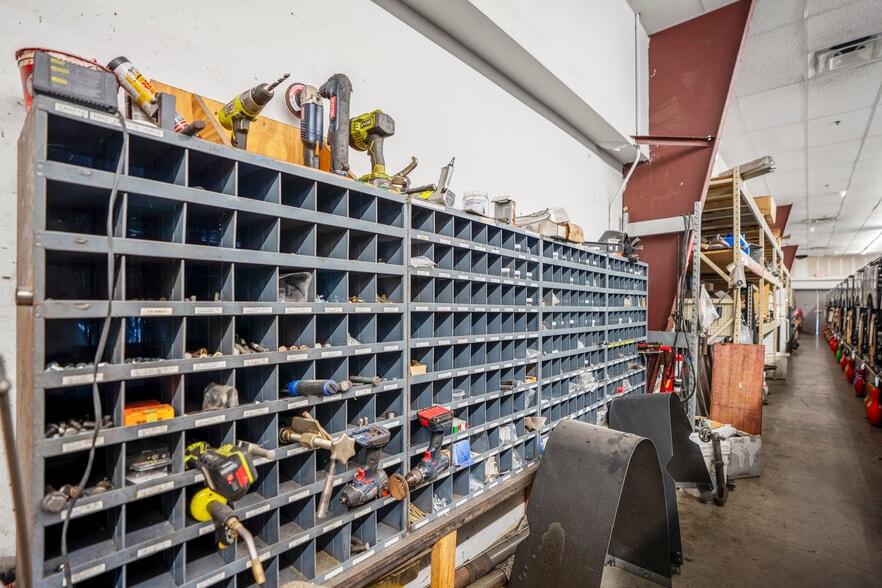 More Photos Of 13027 TX-105 E, Cut And Shoot Sports And Entertainment For Sale