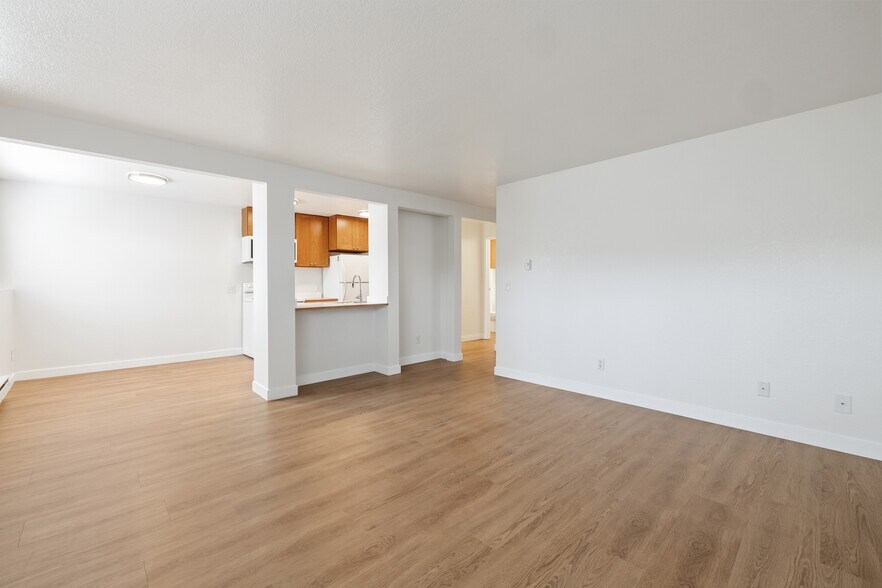 More Photos Of 712 N 143rd St, Seattle Apartments For Sale