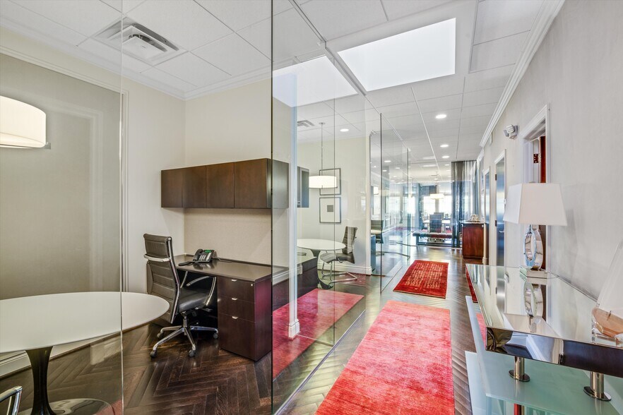 More Photos Of 112 Kercheval Ave, Grosse Pointe Office Residential For Lease