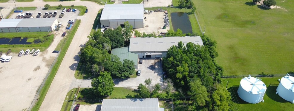 Primary Photo Of 13610 Rankin Cir E, Houston Warehouse For Sale