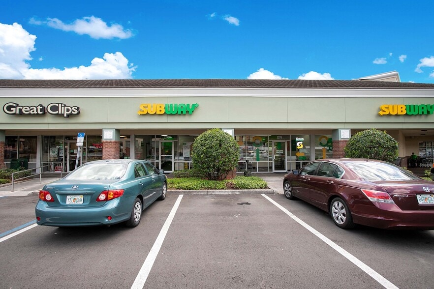 More Photos Of 2300 Griffin Rd, Lakeland Unknown For Lease
