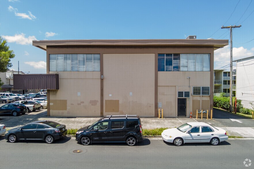 1414 Dillingham Blvd, Honolulu, HI 96817 For Lease