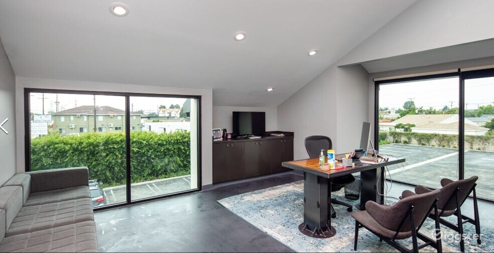 More Photos Of 18093 Prairie Ave, Torrance Office For Sale