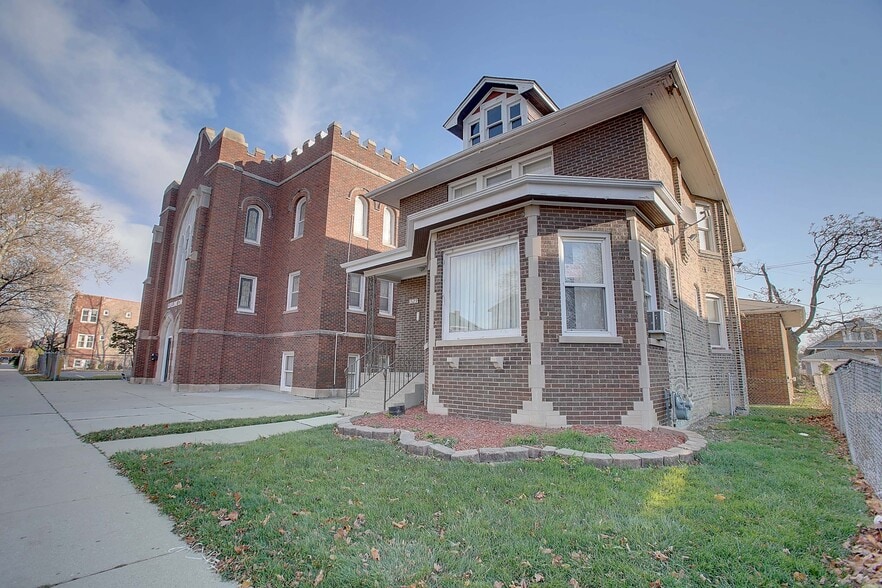 More Photos Of 1321-1323 S Austin Blvd, Cicero Religious Facility For Sale
