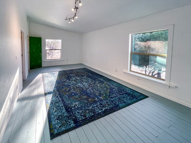 More Photos Of 3001 E Frontage Rd, Amado Restaurant For Sale