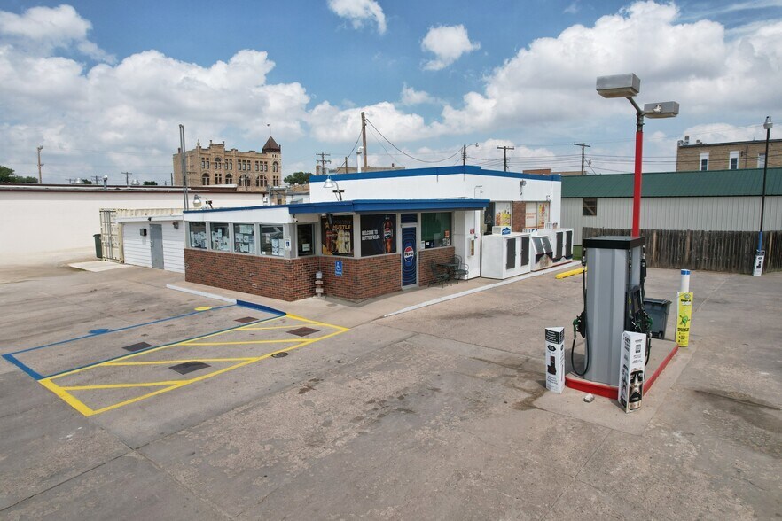 More Photos Of 120 W Sycamore St, Ness City General Retail For Sale