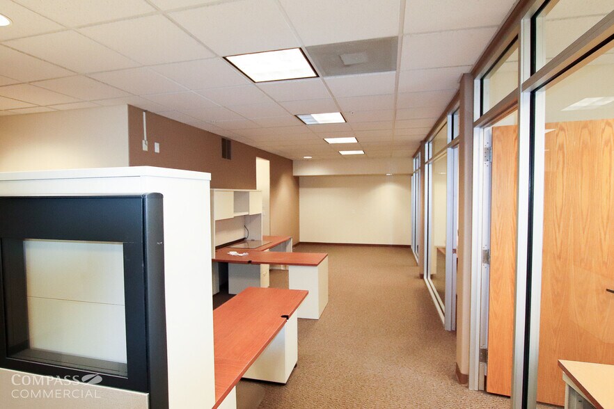 More Photos Of 595 SW Bluff Dr, Bend Office For Lease
