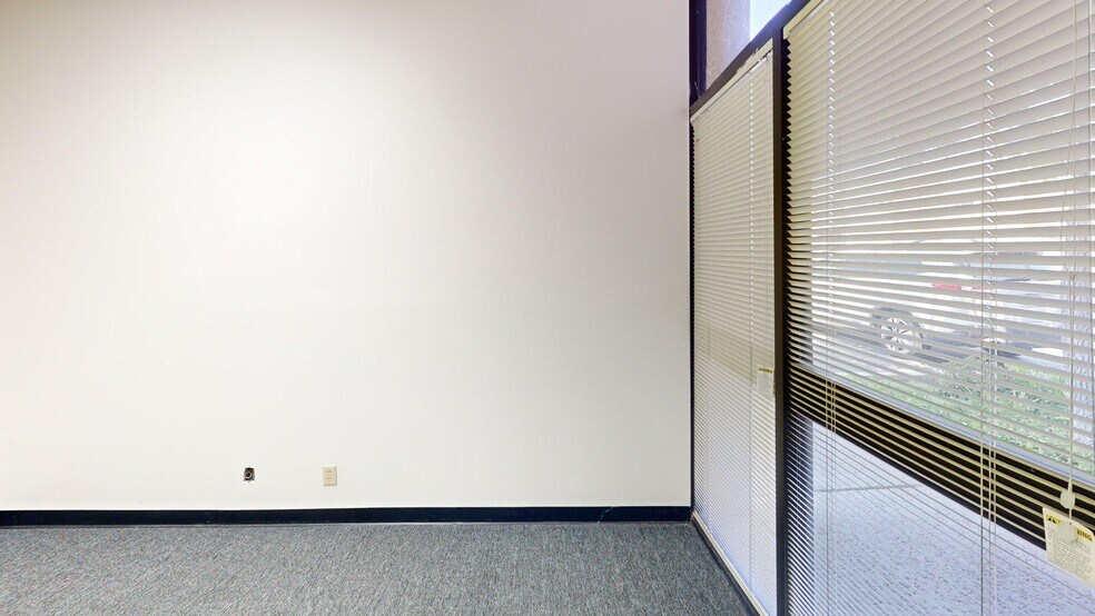 More Photos Of 370 Amapola Ave, Torrance Unknown For Lease