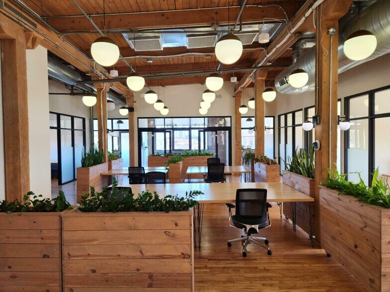 More Photos Of 1901 N Clybourn Ave, Chicago Loft Creative Space For Lease