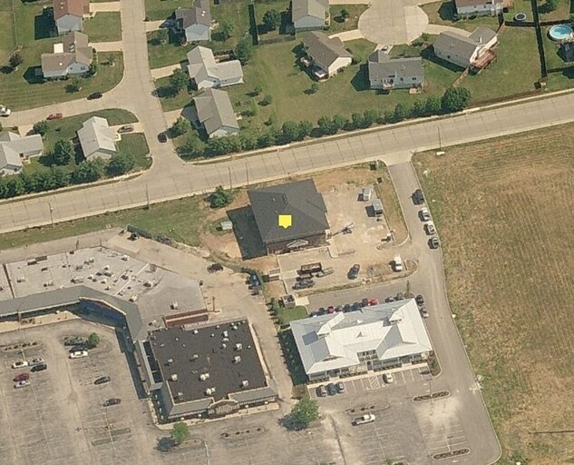 More Photos Of 2046 Queens Brooke Blvd, Saint Peters Office For Lease
