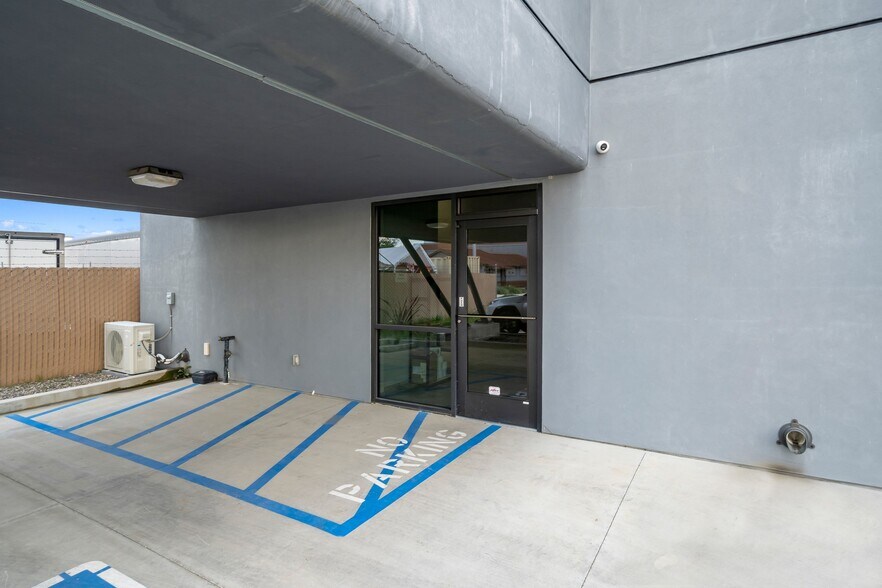 More Photos Of 3563 Combine St, Paso Robles Warehouse For Lease
