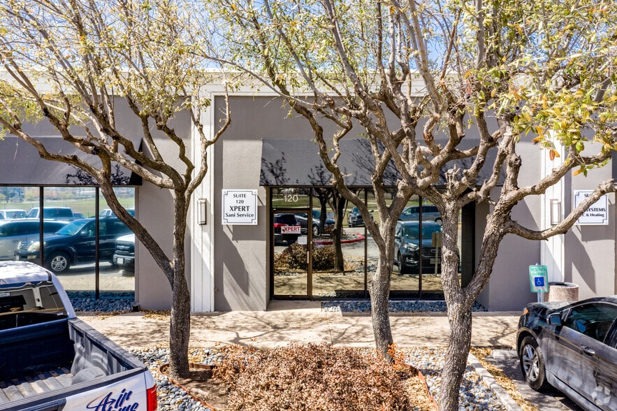 More Photos Of 3700 Fredericksburg Rd, San Antonio General Retail For Lease