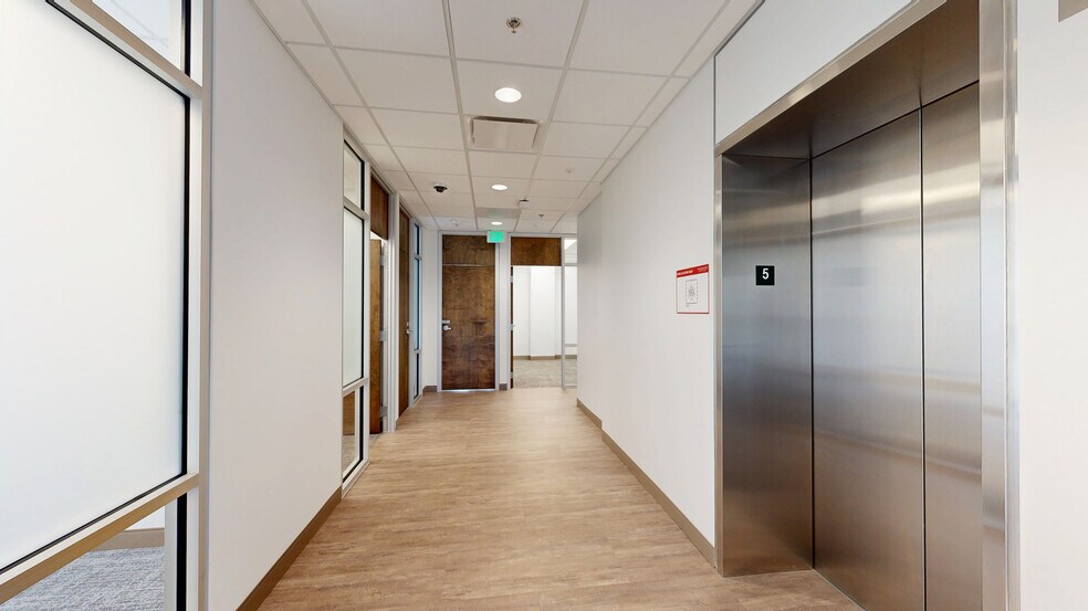 More Photos Of 4037 E Independence Blvd, Charlotte Coworking Space