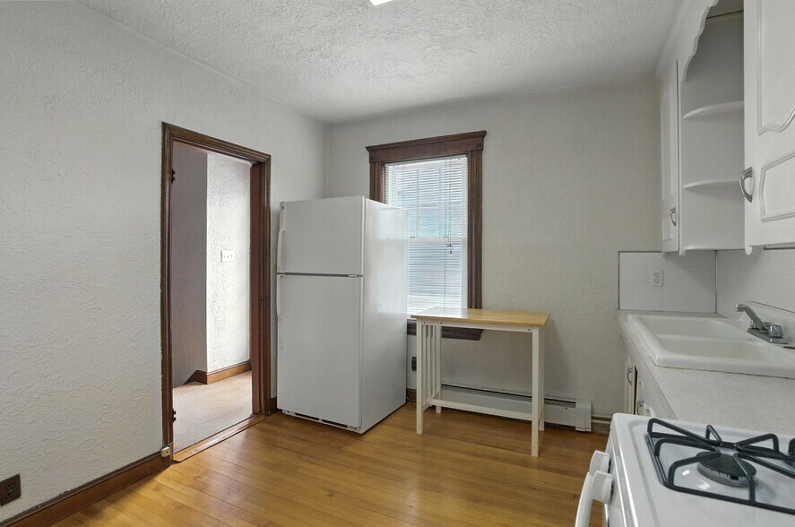 More Photos Of 177-179 Massachusetts Ave, North Andover Apartments For Sale