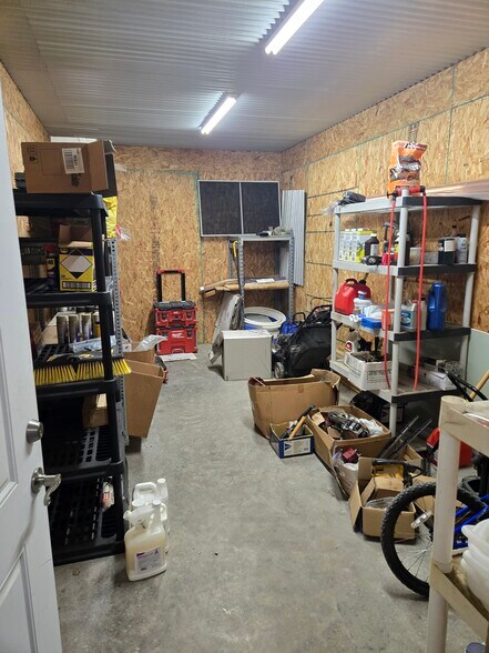 More Photos Of 134A Cedar Creek Dr, Azle Warehouse For Sale