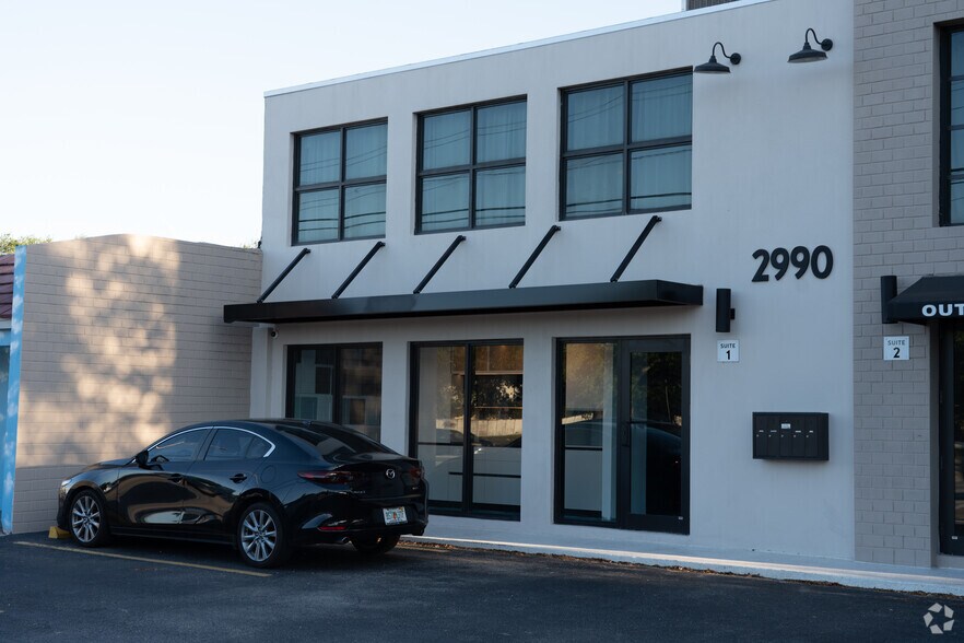 More Photos Of 2990 Griffin Rd, Fort Lauderdale Storefront Retail Office For Sale
