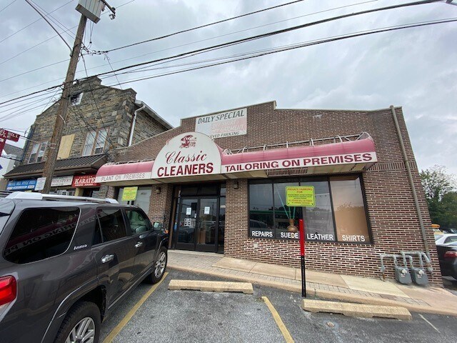Primary Photo Of 2581 W Chester, Broomall Storefront For Lease