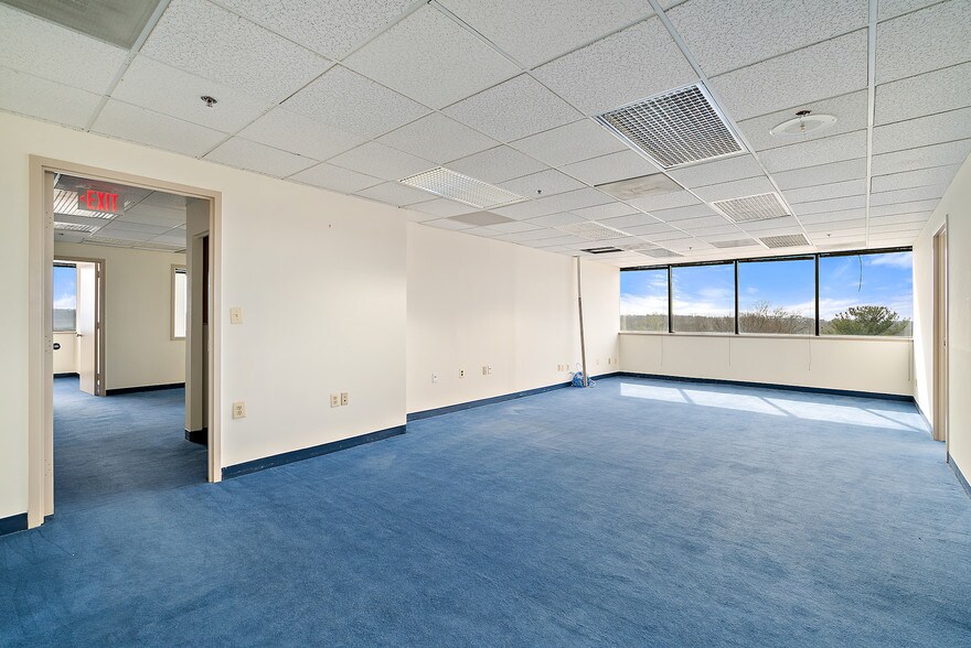 More Photos Of 4221 Walney Rd, Chantilly Office For Lease