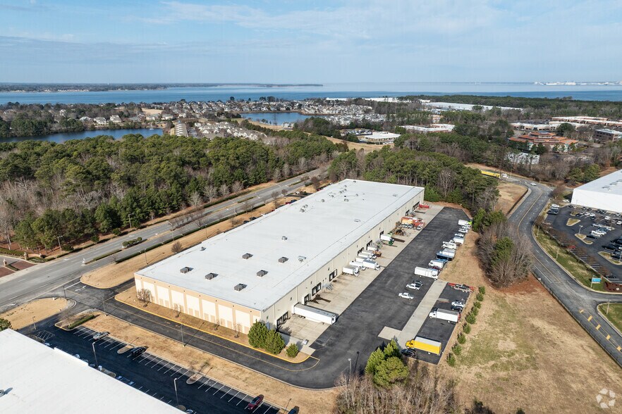 More Photos Of 6950 Harbour View Blvd, Suffolk Warehouse For Lease