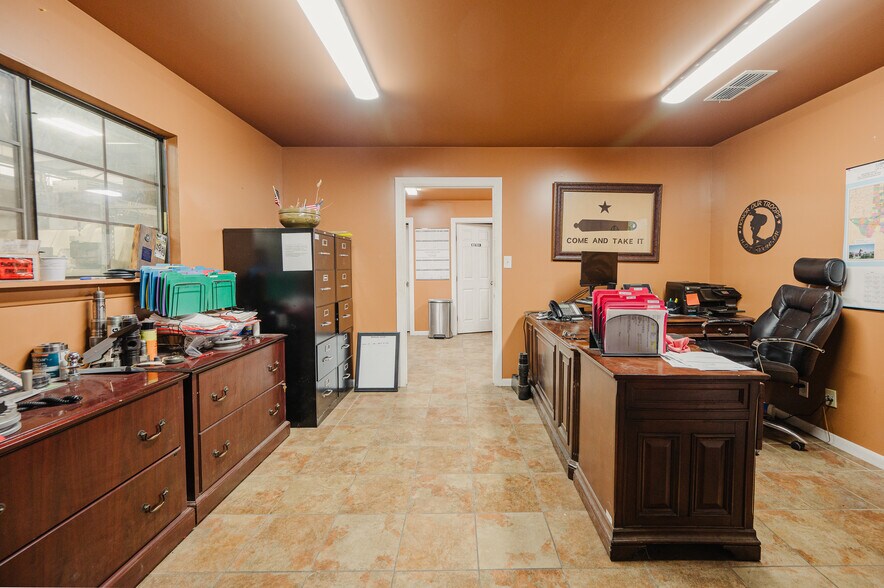 More Photos Of 12915 W County Road 122, Odessa Warehouse For Sale