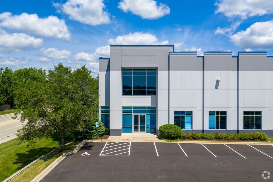 More Photos Of 3210 Oak Grove Ave, Waukegan Warehouse For Lease