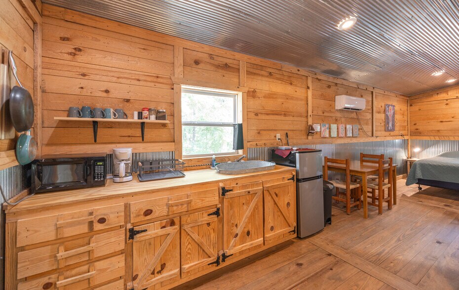 More Photos Of 11726 Highway K, Jadwin Hotel For Sale