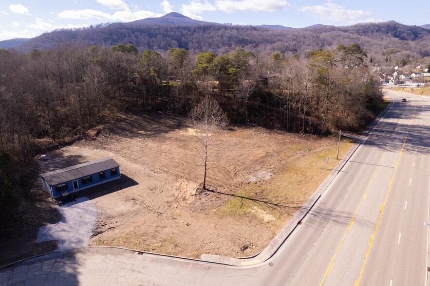 More Photos Of 409 Norris Freeway, Rocky Top Land For Lease
