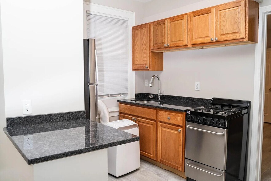 More Photos Of , Hartford General Retail For Sale