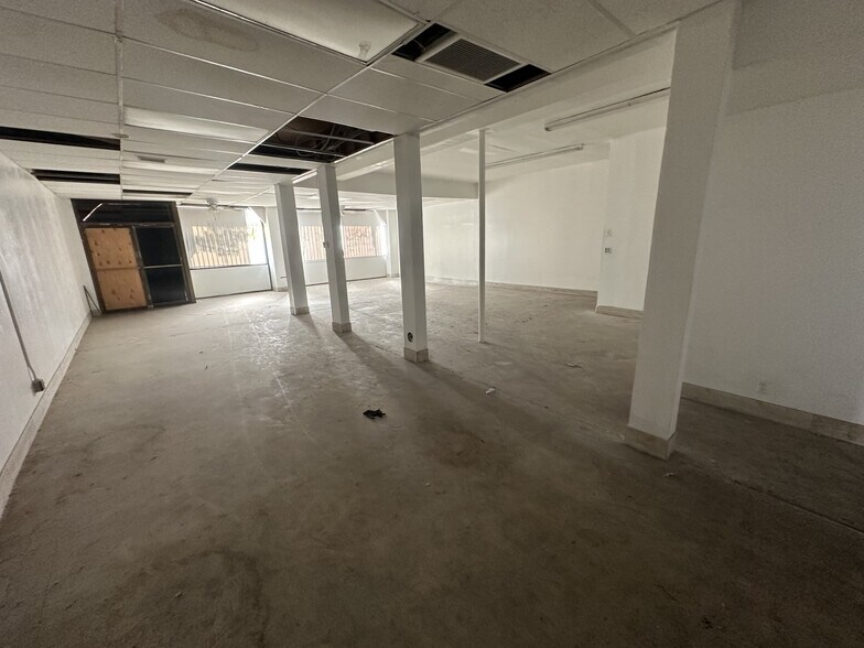 More Photos Of 4057-4061 1/2 Whittier Blvd, Los Angeles Medical For Sale