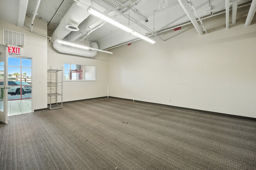More Photos Of 320 1st St N, Jacksonville Beach Office Residential For Sale