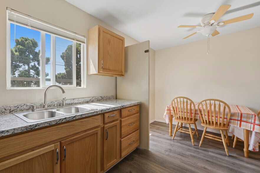 More Photos Of 810 Acacia Ave, Oceanside Apartments For Sale