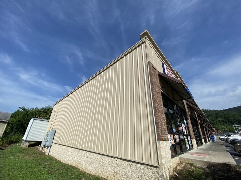 More Photos Of 124 Harrison Ln, Soddy Daisy Storefront Retail Office For Lease