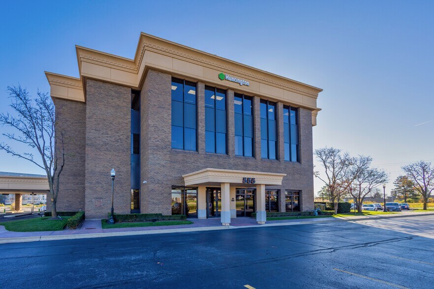 More Photos Of 555 E Butterfield Rd, Lombard Office For Lease