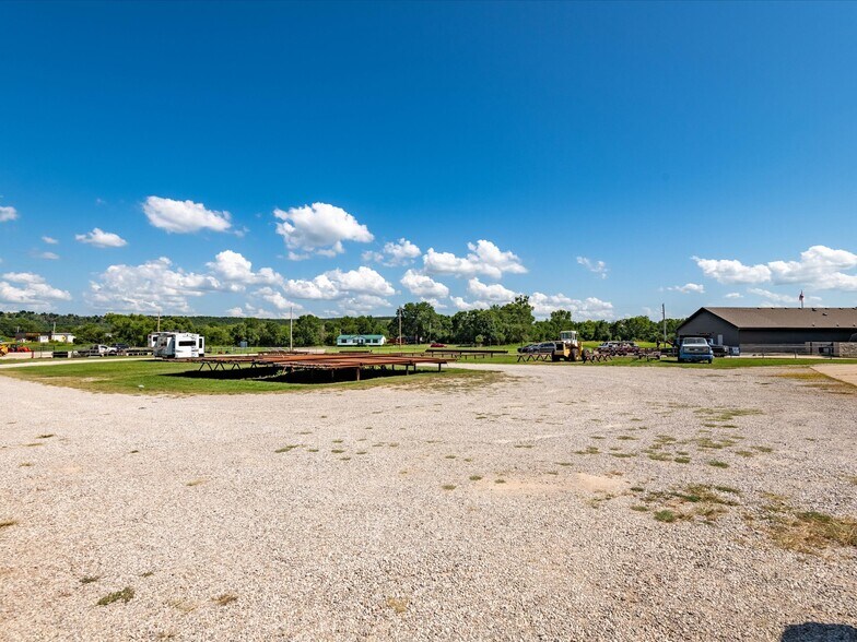 More Photos Of 1601 E Main St, Pawhuska Industrial For Sale