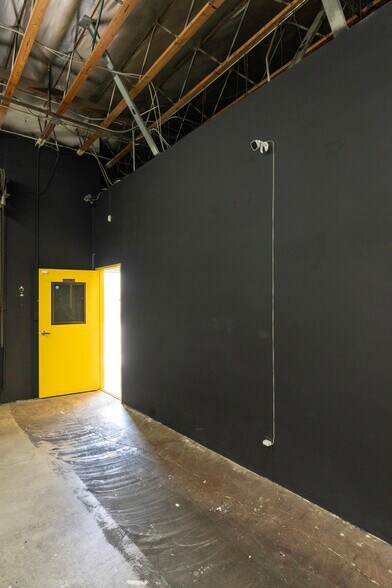 More Photos Of 15136 Valley Blvd, La Puente Warehouse For Lease