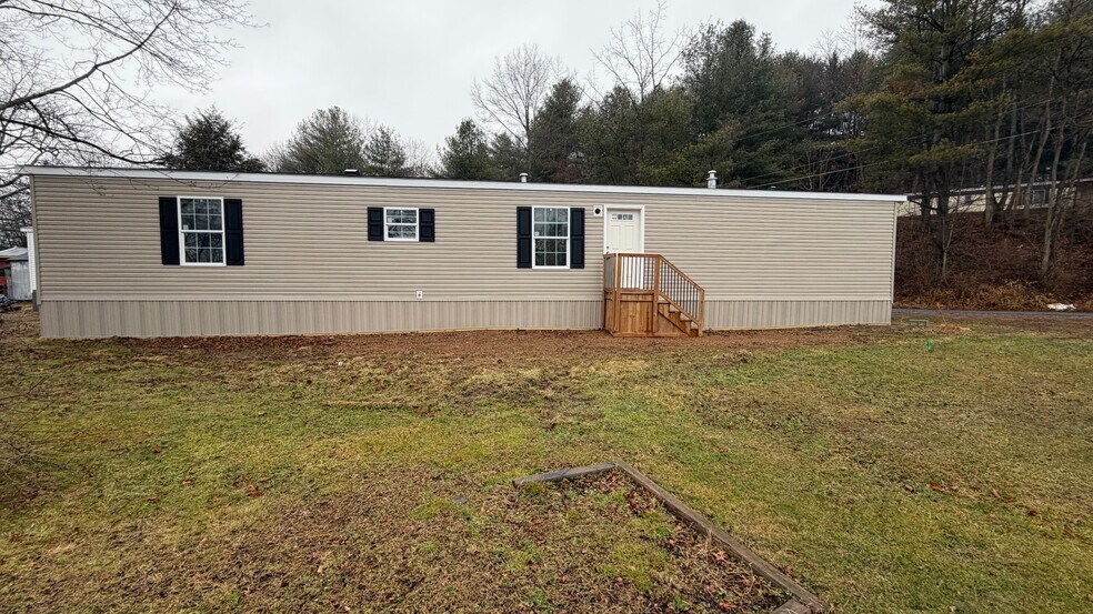 More Photos Of Chapel Dr, Pine Grove Manufactured Housing Mobile Home Park For Sale
