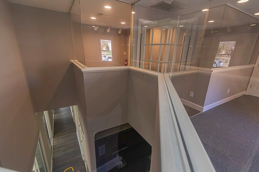 More Photos Of 5501 McNeely Dr, Raleigh Medical For Lease