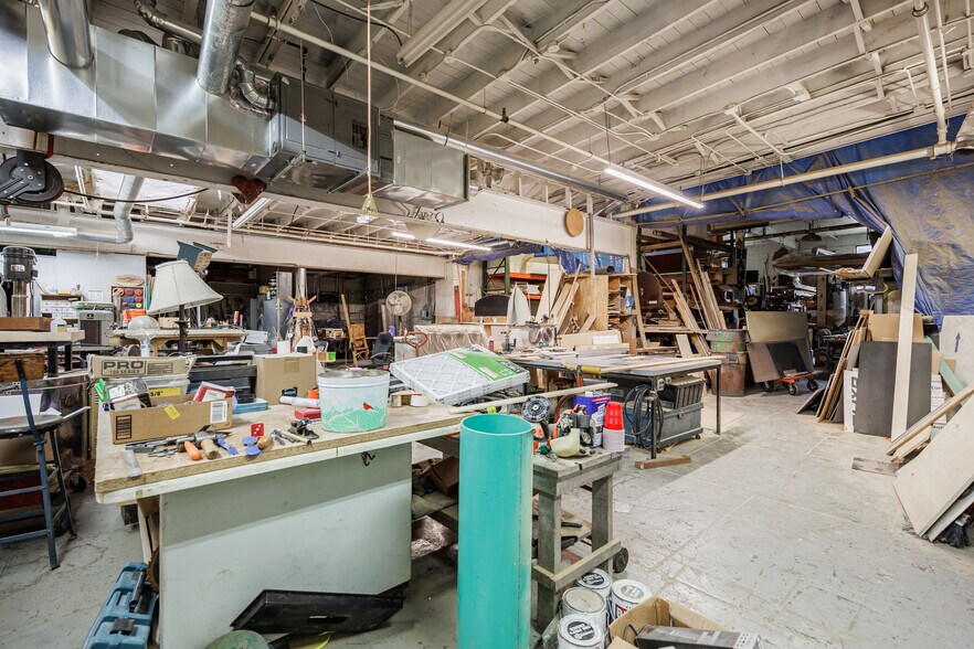 More Photos Of 1024 Garson Ave, Rochester Light Manufacturing For Sale