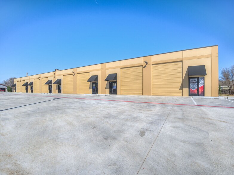 Primary Photo Of 839 SW 19th St, Moore Warehouse For Lease