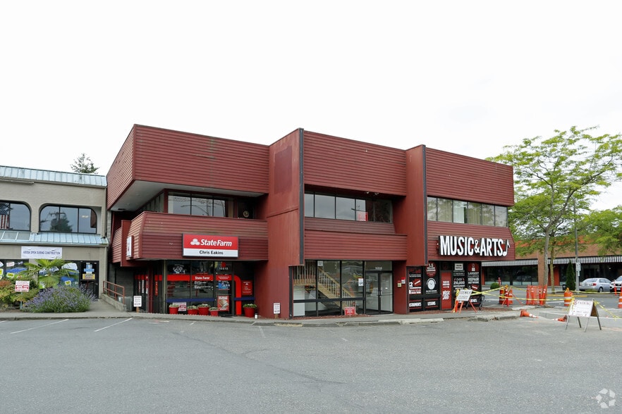 More Photos Of 16615 Redmond Way, Redmond Office For Lease