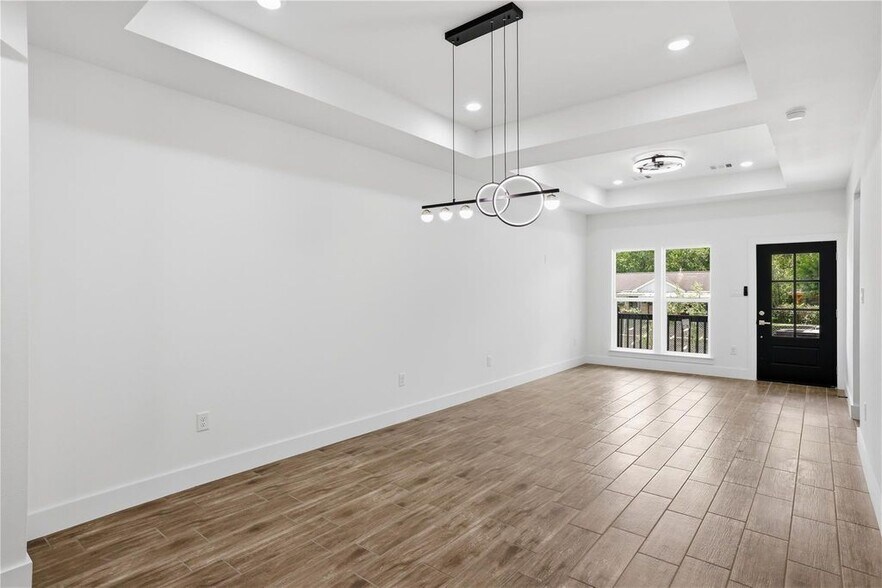 More Photos Of 5515 Elm Springs Dr, Houston Apartments For Sale