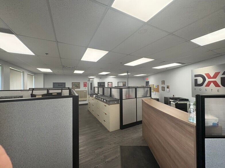 More Photos Of 4575 Rue Hickmore, Saint-Laurent Industrial For Lease