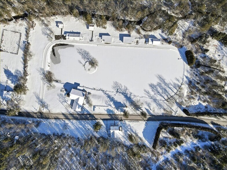 More Photos Of 306 Merwinsburg Rd, Effort Apartments For Sale