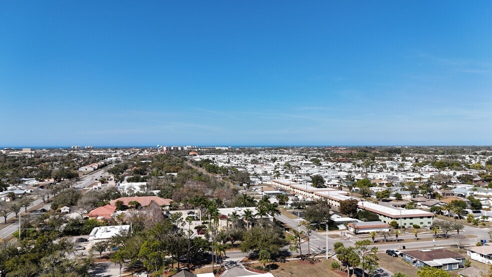 More Photos Of 825 Venetian Pky, Venice Office For Lease