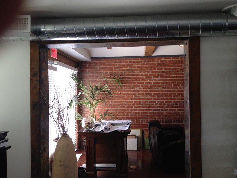 More Photos Of 2540 E Indian School Rd, Phoenix Loft Creative Space For Lease