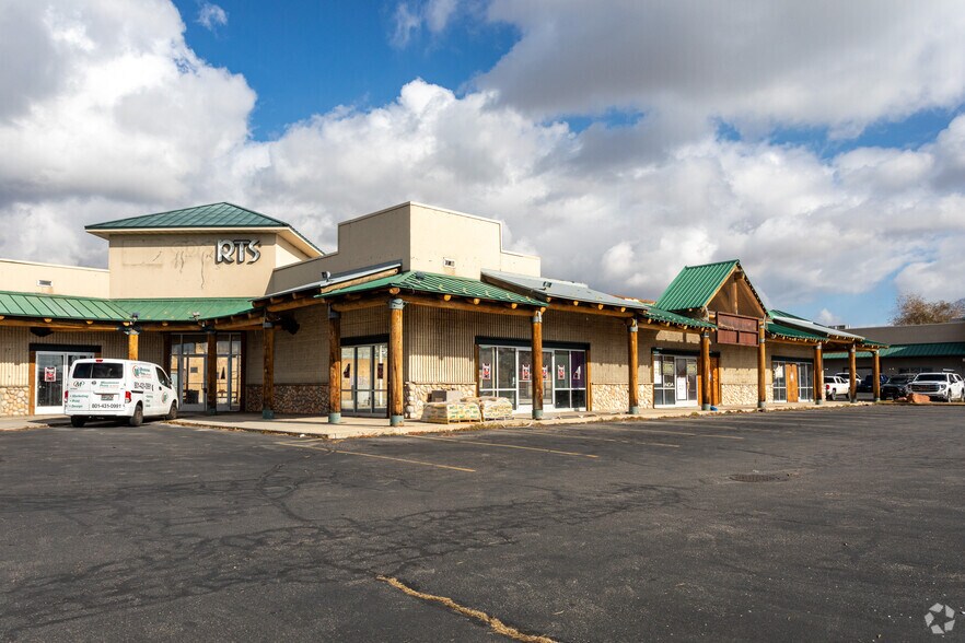 More Photos Of 934 N State St, Orem General Retail For Lease