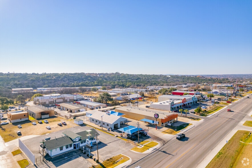 More Photos Of 2605 281, Marble Falls Carwash For Sale