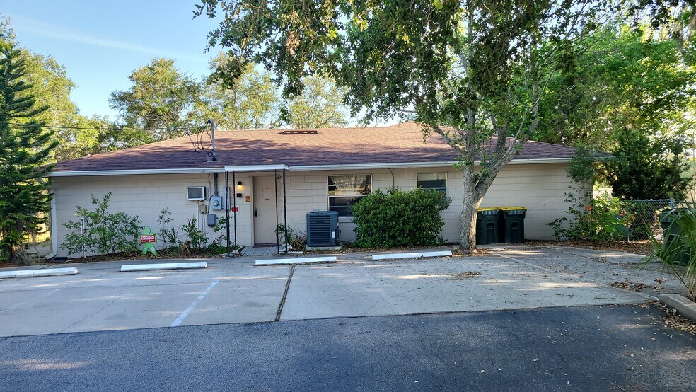 More Photos Of 100 S Grand Hwy, Clermont Schools For Sale